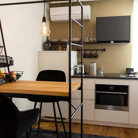 Kavenija Apartmaji - Free Parking Apartament
