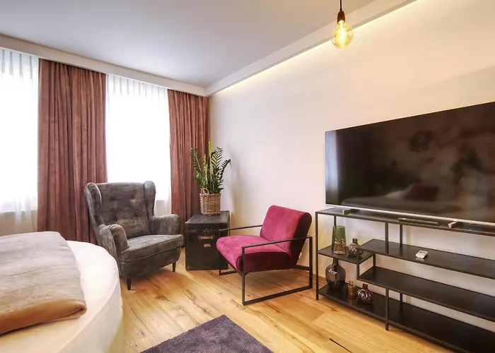 Kavenija Apartmaji - Free Parking דירה